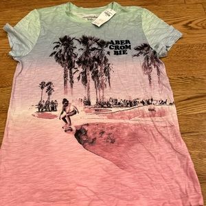 Never worn little wrinkled but I will iron it before anyone buys it